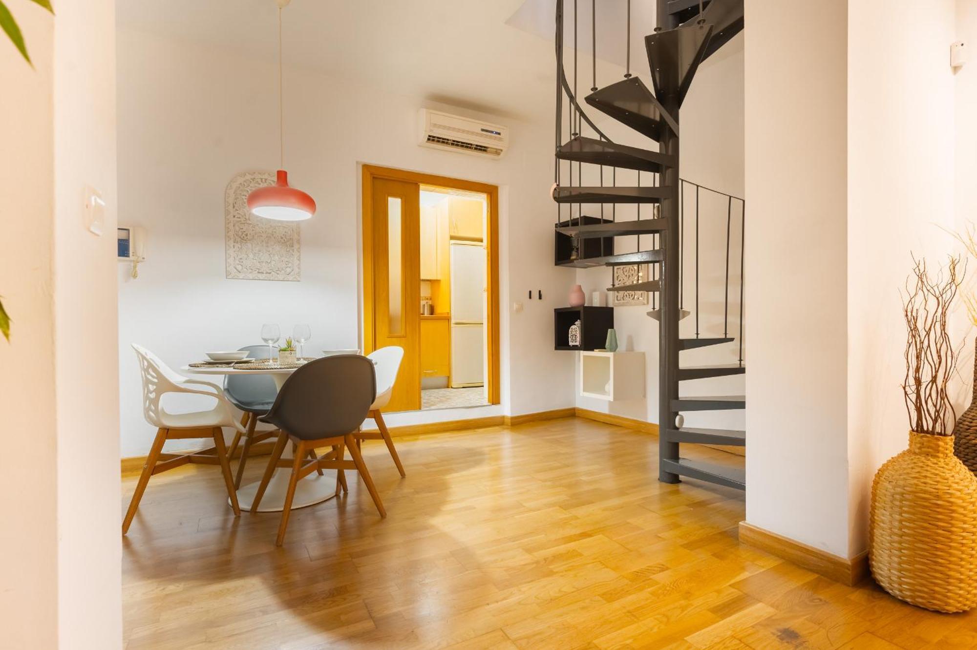 Апартаменты Duplex Moderno Alameda Севилья Экстерьер фото